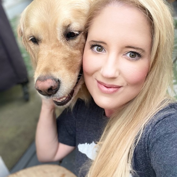 Meet your Posher, Katie - Picture 2 of 5